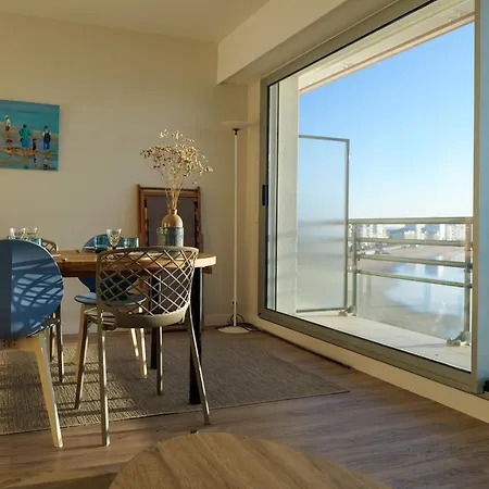 Avec Vue Imprenable Sur La Baie Des Sables D'olonne Et Le Chenal - 4 Personnes Apartment
